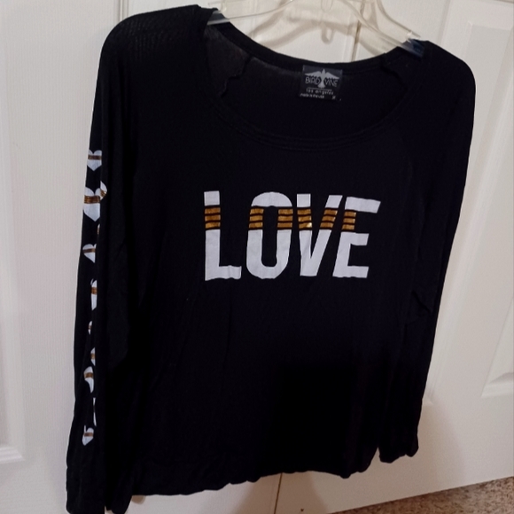 Top - Picture 2 of 2